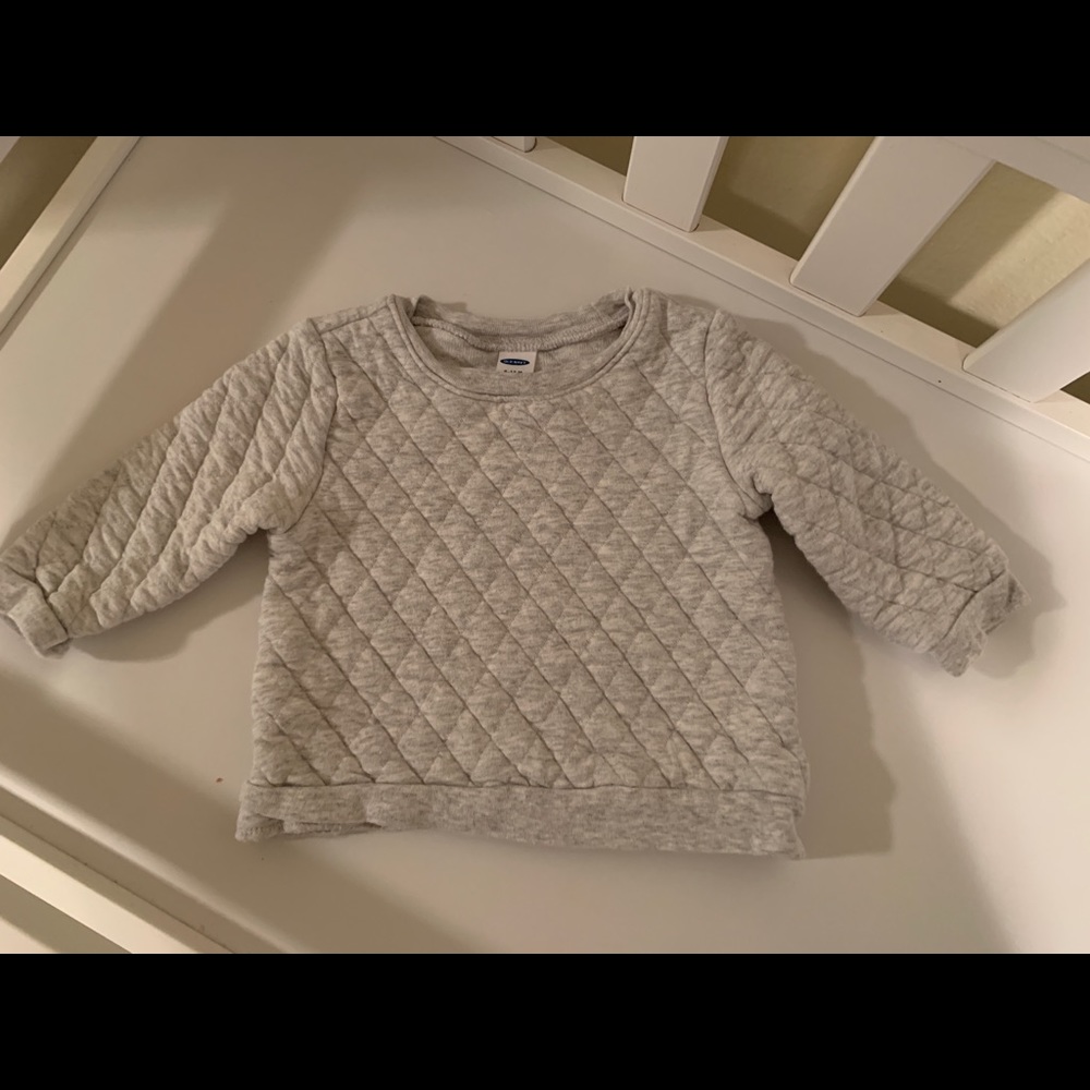 Old Navy sweater 6-12 Mo